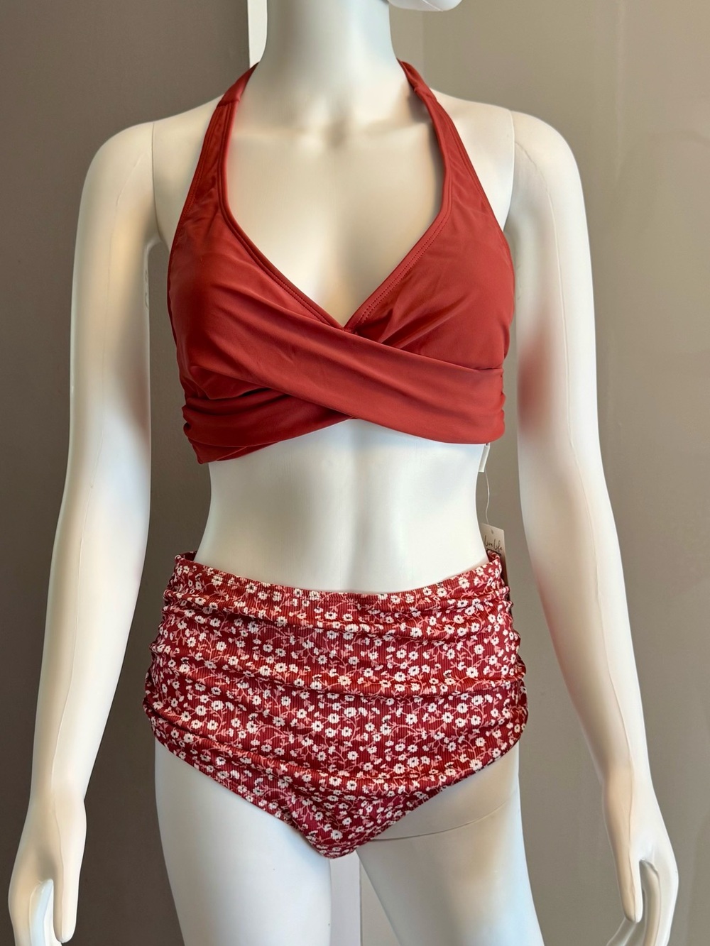High-Waist Two-Piece Bikini Set - Rust Red & Floral size Medium